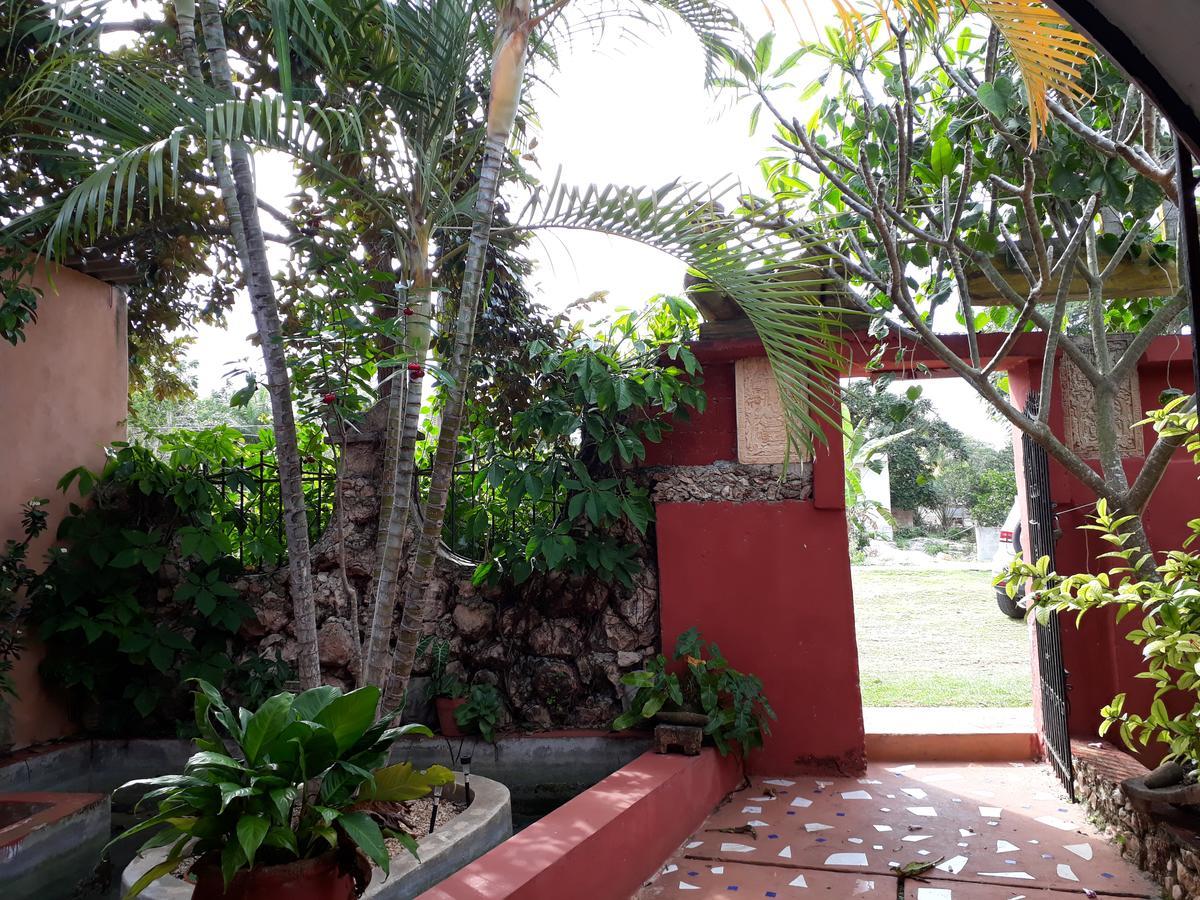 El Chac Mool Bed and Breakfast Santa Elena Eksteriør billede