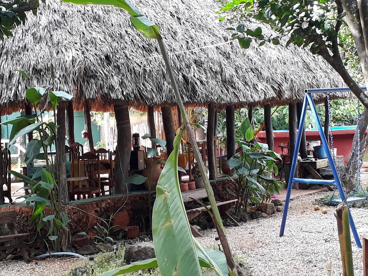 El Chac Mool Bed and Breakfast Santa Elena Eksteriør billede