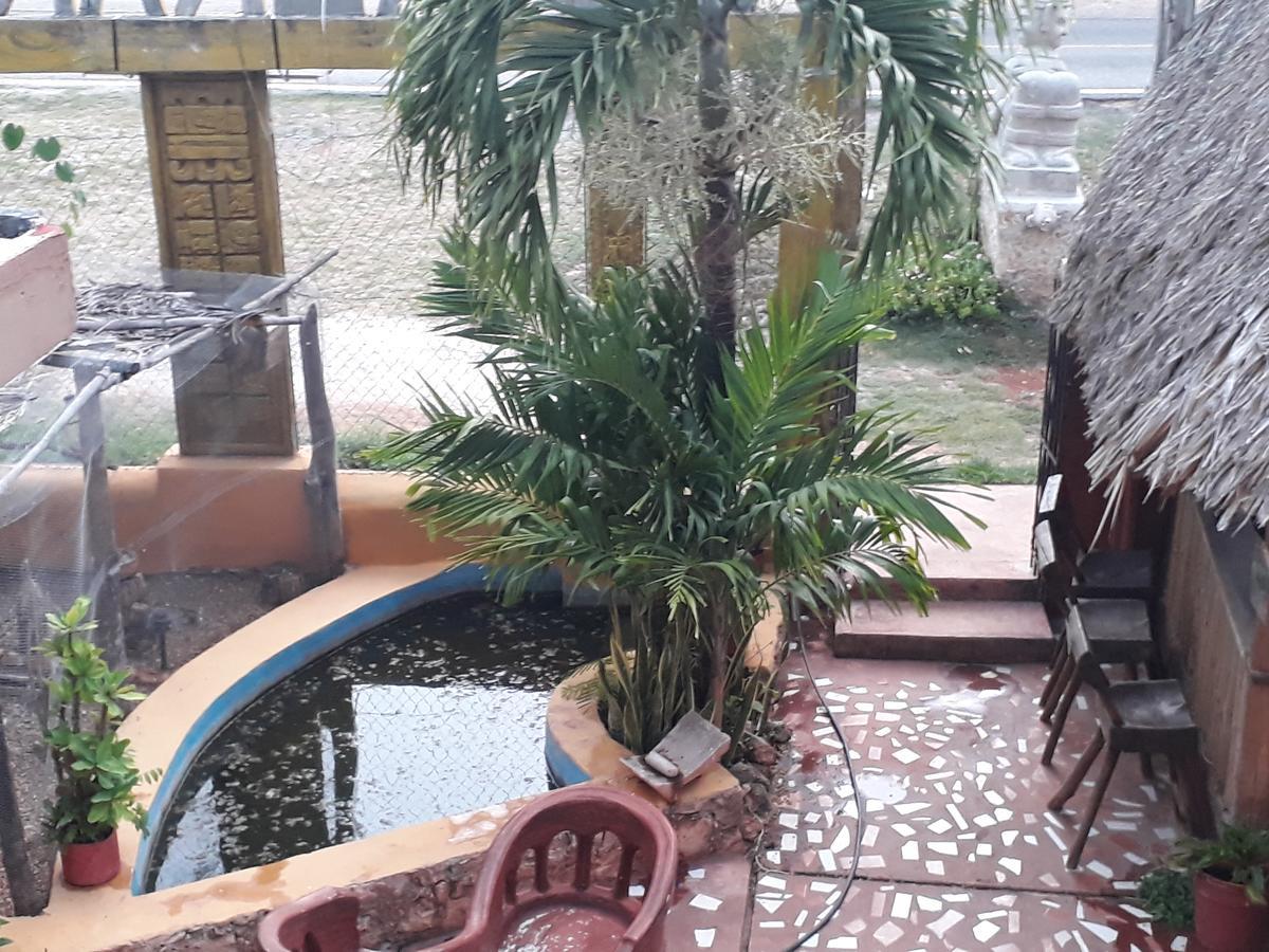 El Chac Mool Bed and Breakfast Santa Elena Eksteriør billede